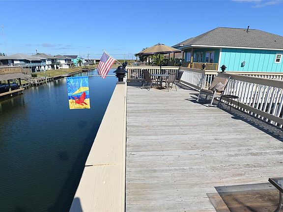 2nd image of 1004 Redfish St