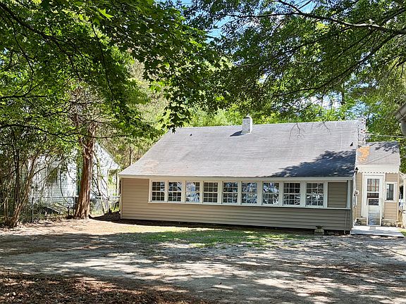 3rd image of 138 W Circle Court