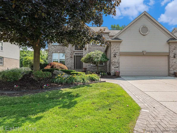 4632 Walden Dr, Troy, MI 48098