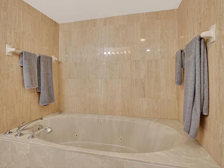 120 SE 5th Ave #520 — Photo 29