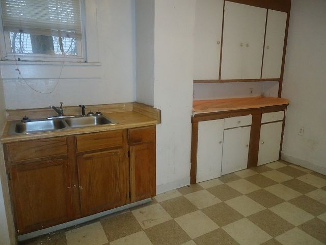 2nd image of 7202 Park Ave
