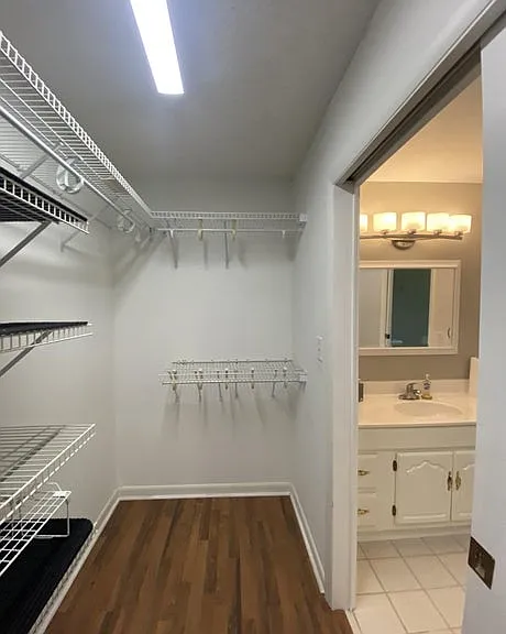 400 Argyle Ct — Photo 33