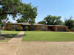 904 E Cardwell St, Brownfield, TX 79316
