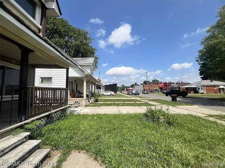 6895 Grandville Ave — Photo 6