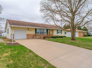 1310 Rutledge Dr, Lincoln, IL 62656