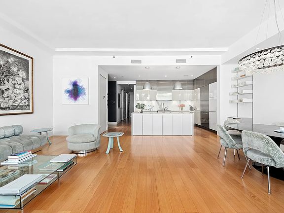 3rd image of 51 Walker St APT 7B