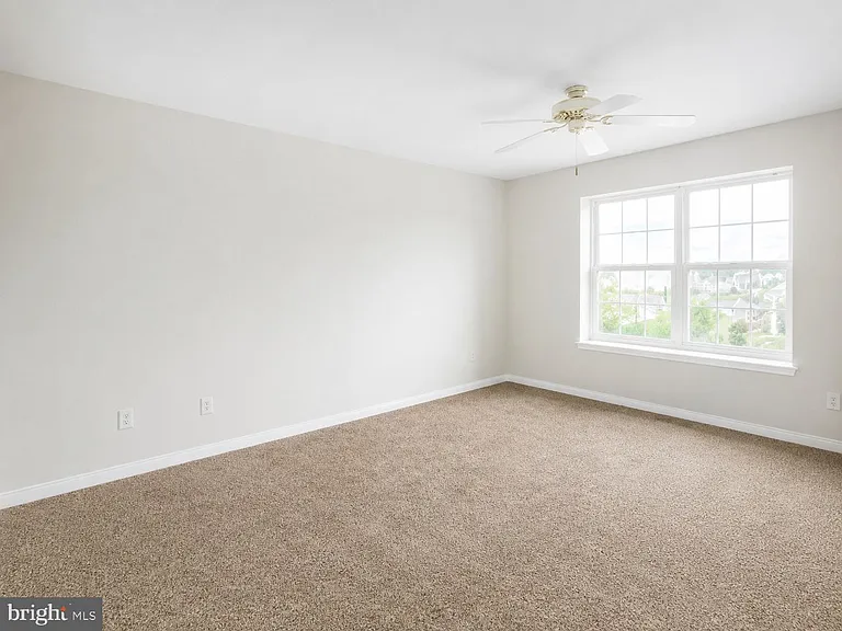 1407 Wharton Rd — Photo 8