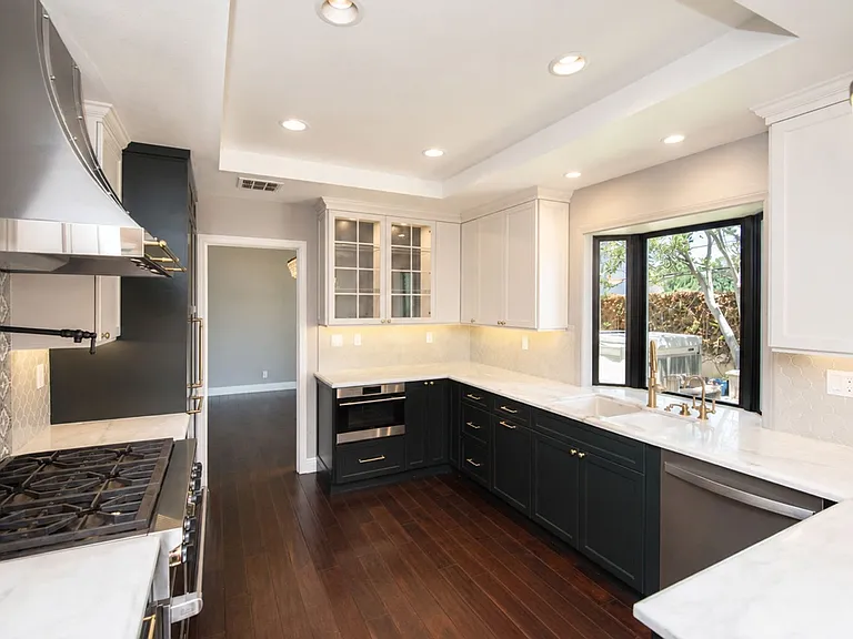 2406 La Mesa Ct — Photo 18