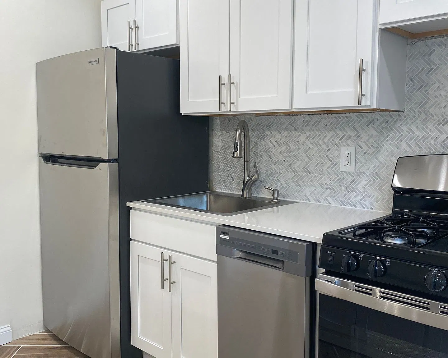 43 Cottage — Photo 2
