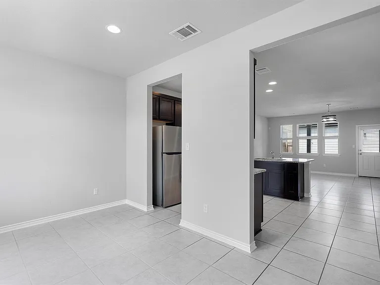 1805 Artesian Springs Xing — Photo 7