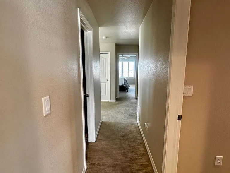 4553 Hanging Lake Cir — Photo 36