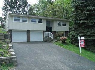 300 Albine Dr, Glenshaw, PA