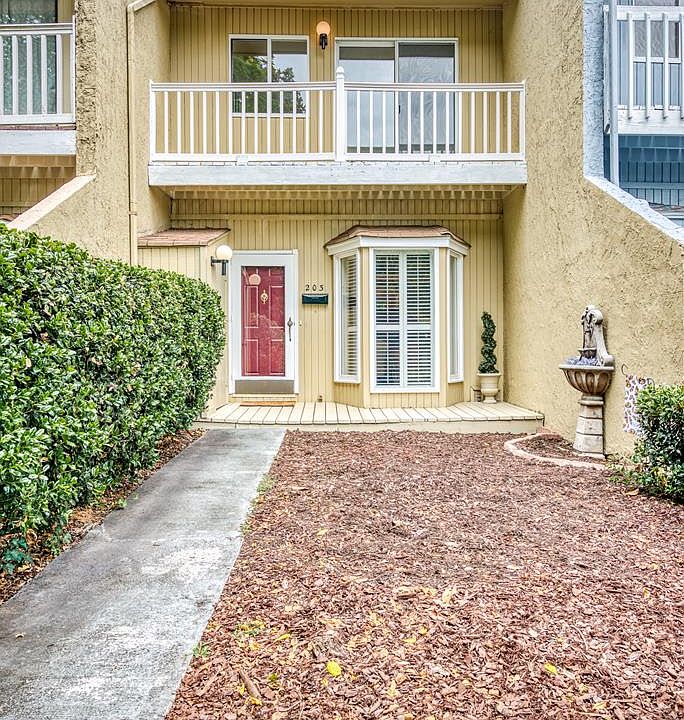 1st image of 195 Sierra Dr