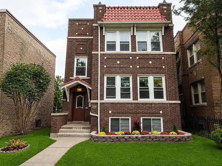 2648 W Lunt Ave #3 — Photo 1