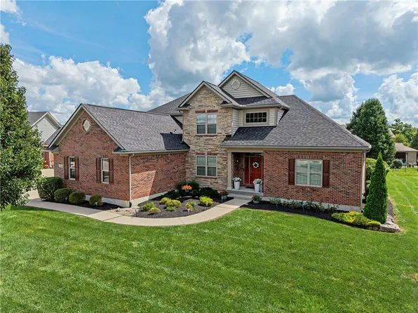 2054 Stablehand Dr, Centerville, OH 45458