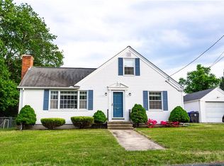 74 Youngs Ave, West Warwick, RI 02893