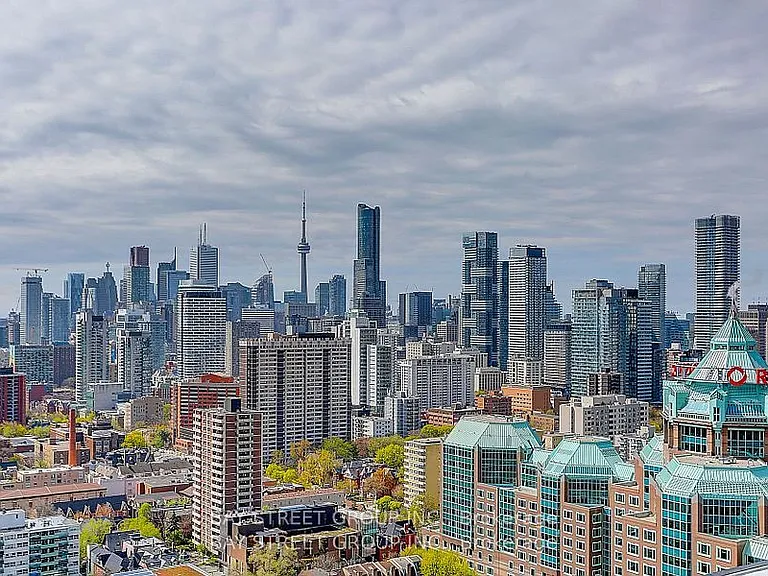 395 Bloor St E #2802 — Photo 2