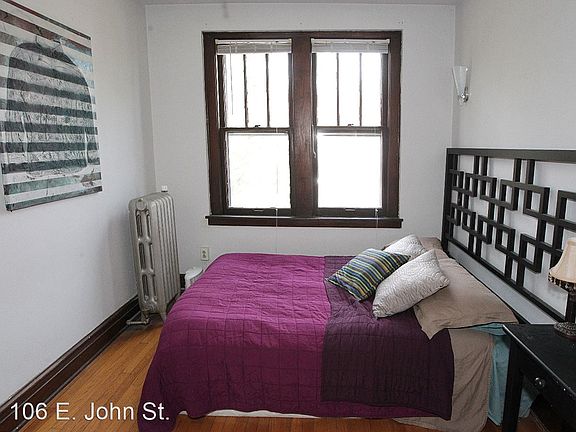 3rd image of 106 E John St #6727606
