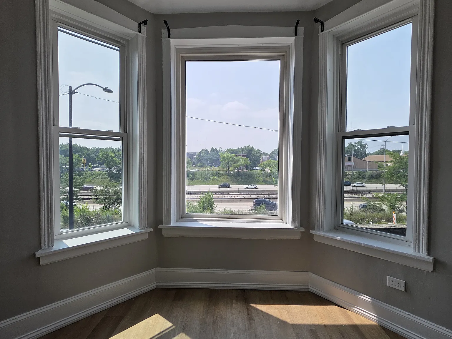 3822 W Congress Pkwy — Photo 2