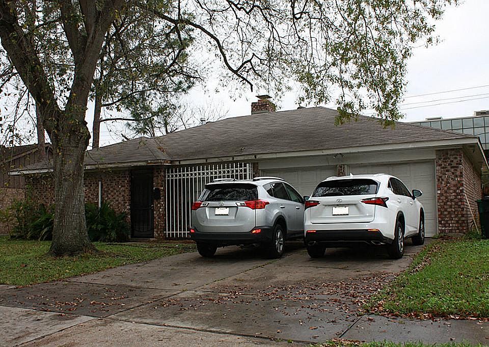 1st image of 7006 Eichler Dr