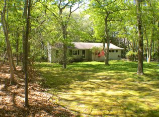 17 Island Creek Rd, Southampton, NY 11968