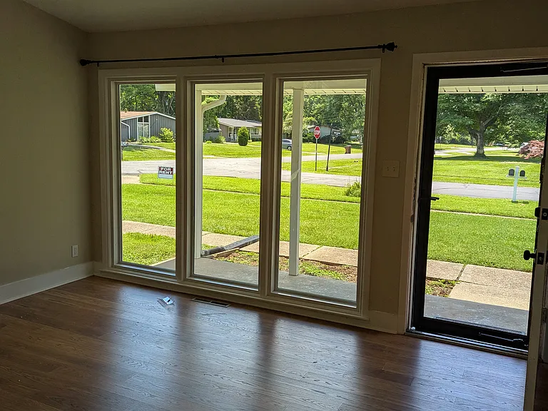 1701 Brentmoor Ln — Photo 4