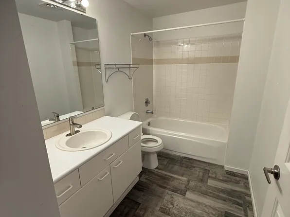 3658 Dayton Ave N APT 102, Seattle, WA 98103