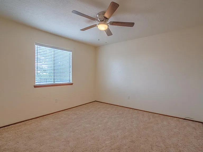 1117 Stutz Dr NE — Photo 17