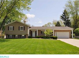 1221 London Dr, Columbus, OH 43221