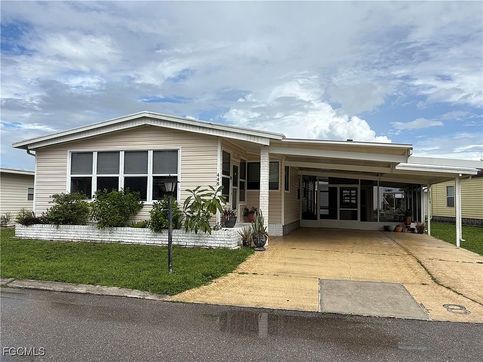 1st image of 448 Snead Dr