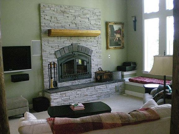 5th image of 14141 Anatevka Ln SE