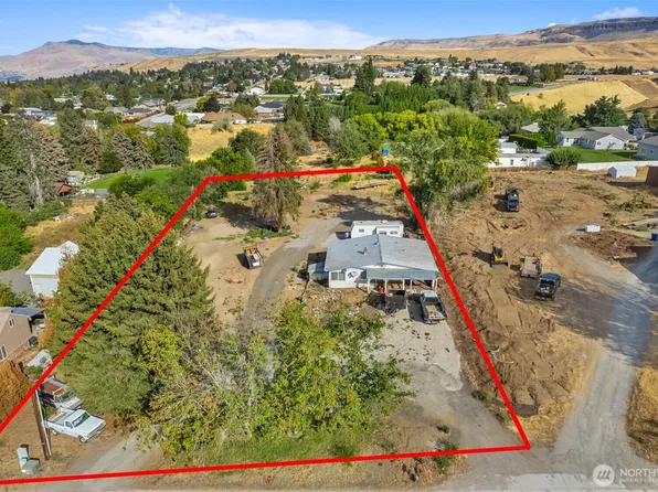 1981 Grant Road, East Wenatchee, WA 98802