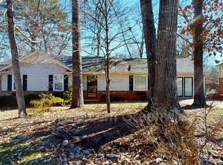 311 Berea Forest Cir, Greenville, SC 29617