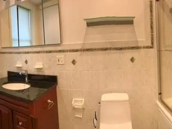 930 Washington Street image 20 of 23