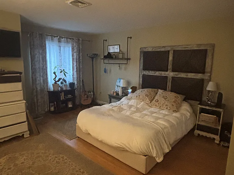 150 Burritt St #3B — Photo 2