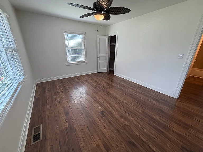 1240 Skyview Rd — Photo 24