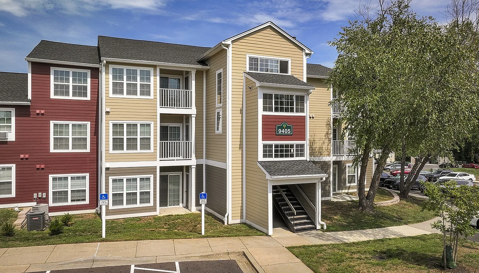 Spring House Apartments — Photo 3
