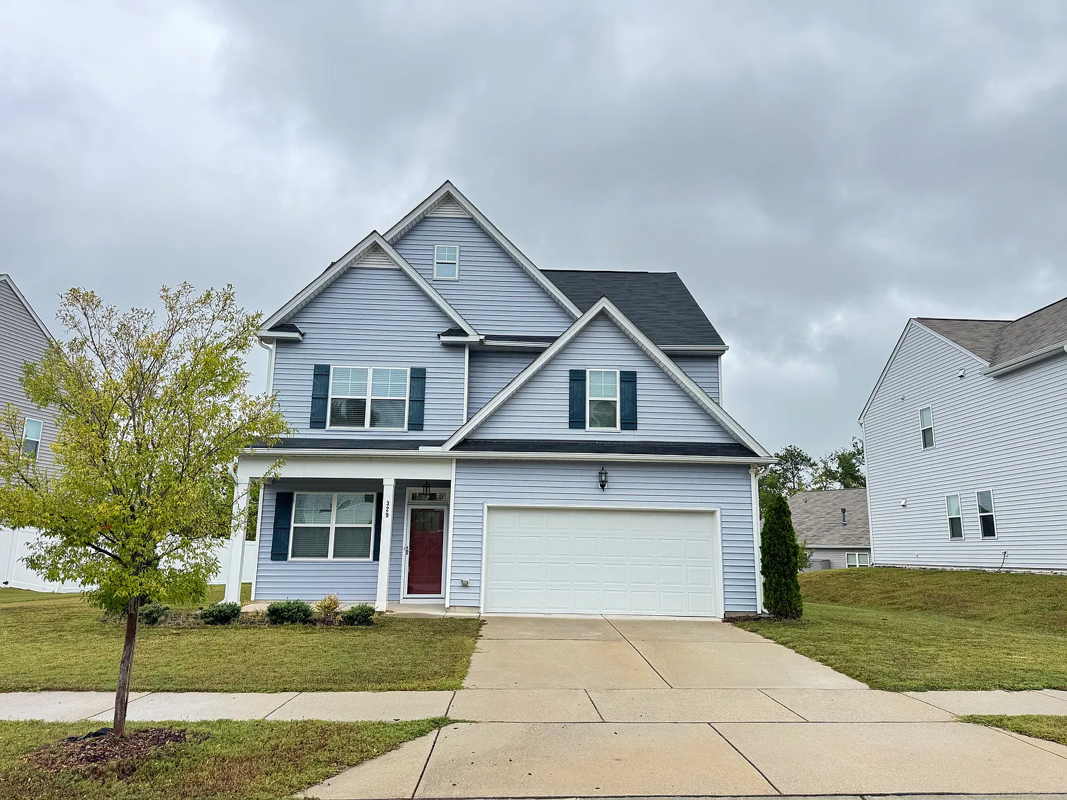 4 bed, 2.5 bath, 2029 sqft, $2,145 — Photo 2