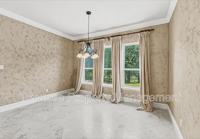 129 Acorn Ln — Photo 13