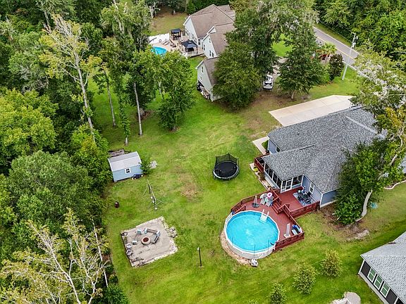 3rd image of 1051 Academy Dr.