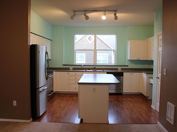 4th image of 3116 164th St SW APT 1401