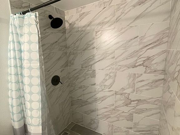 5th image of 640 Avenue B NE #4