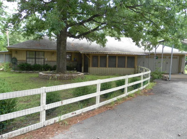 3899 An County Road 370, Palestine, TX 75801