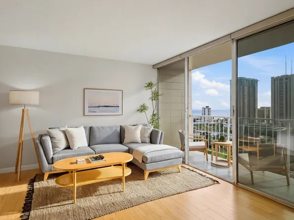 1925 Kalakaua Ave APT 1902, Honolulu, HI 96815