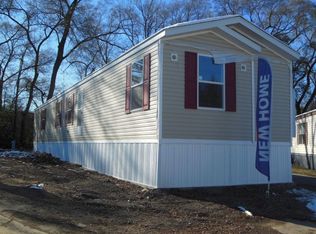 1090 Testa Dr, Justice, IL 60458