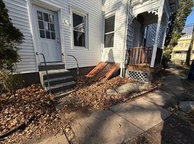 86-88 W. Commerce St