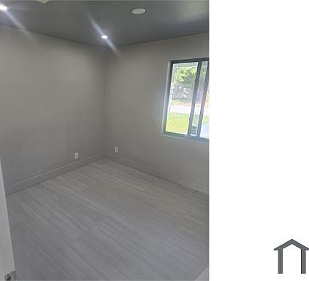 2nd image of 3300 SE 6th St APT 2