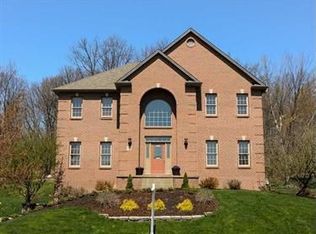 323 Steeplechase Dr, Cranberry Township, PA