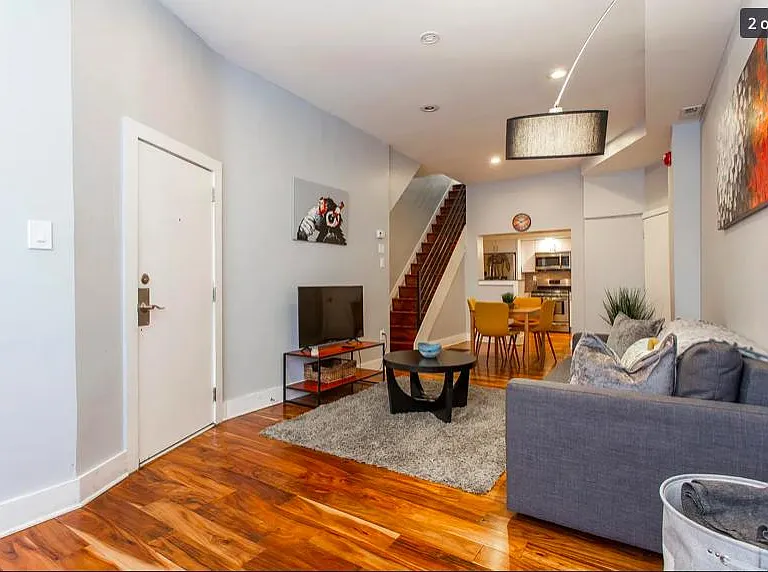 606 S American St #1 — Photo 2