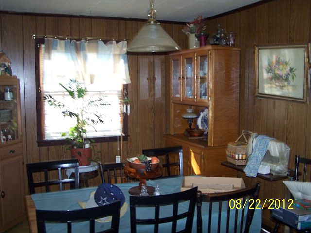 2nd image of 520 Oakwoods Rd